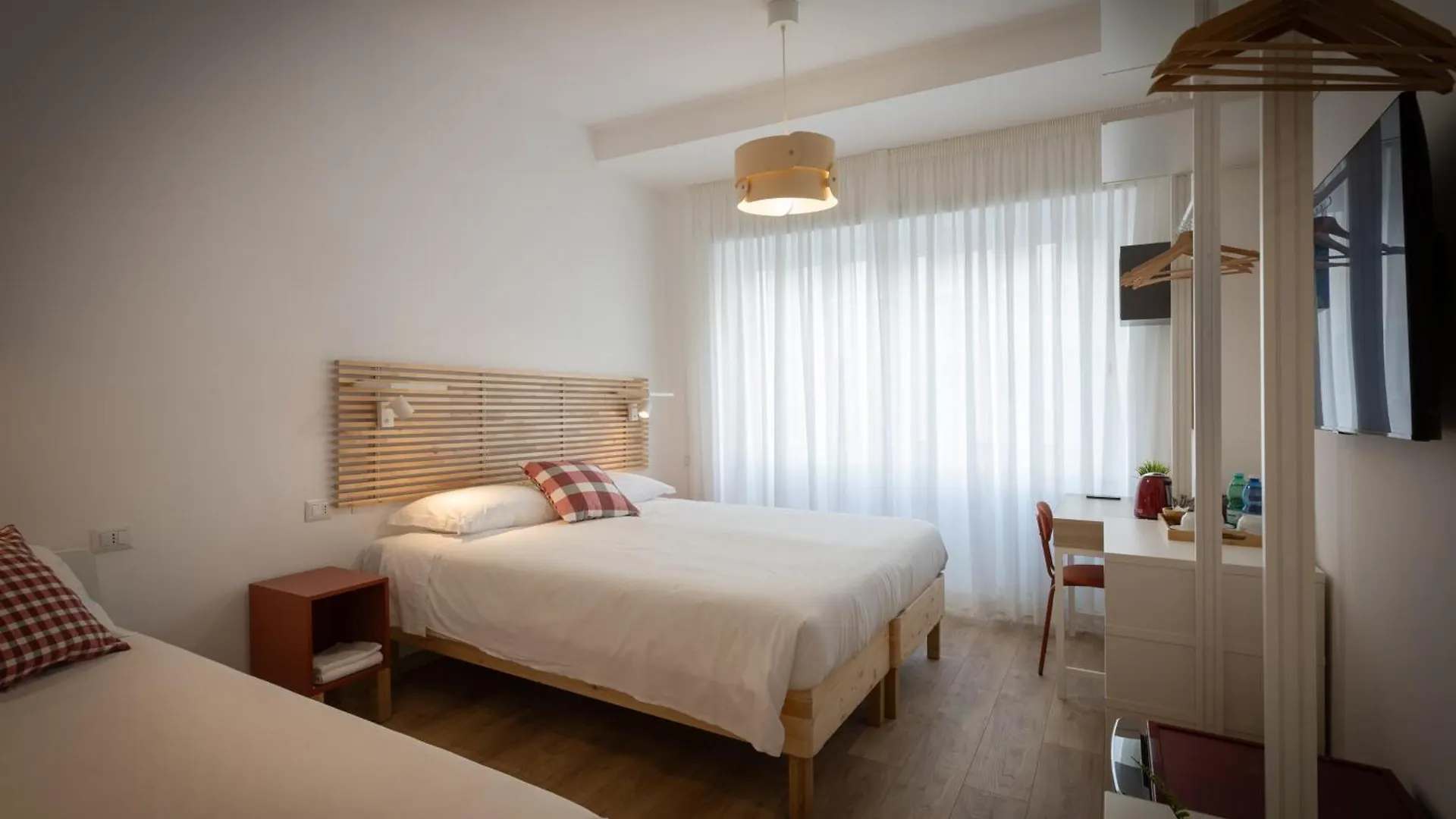 433 Rooms Roma Rome